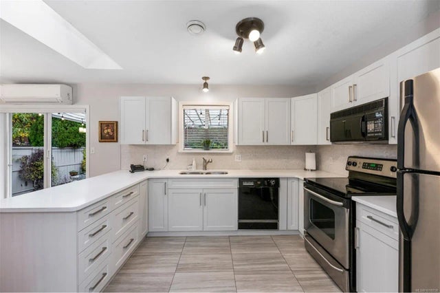 5 of 49 - 111 Mckinstry Rd, Duncan, BC