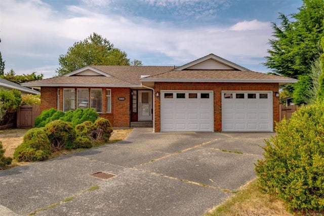 1 of 55 - 5902 Beacon Pl, Nanaimo, BC