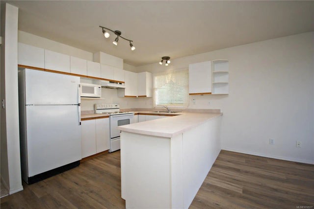 3 of 10 - 454 Morison Ave 33, Parksville, BC