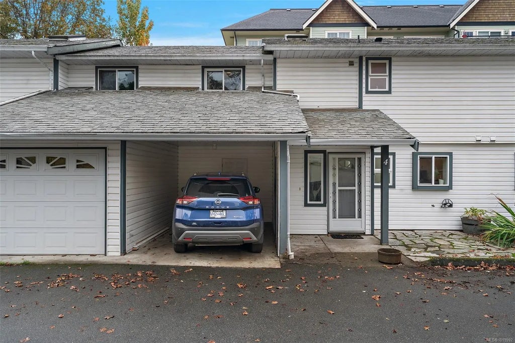 2871 Peatt Rd 4, Langford