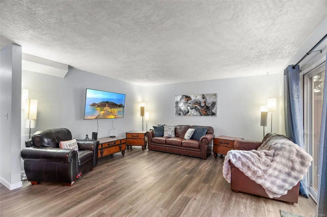 3 of 18 - 2871 Peatt Rd 4, Langford, BC