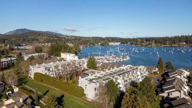 1 of 31 - 10459 Resthaven Dr 312, Sidney, BC