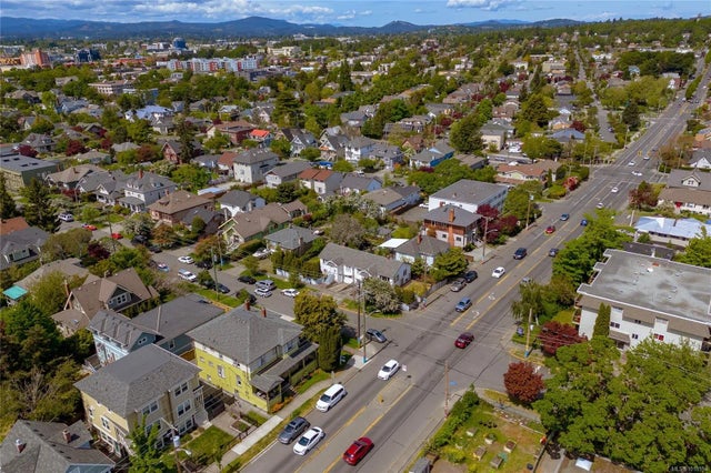 3 of 61 - 1060+1062 Queens Ave, Victoria, BC