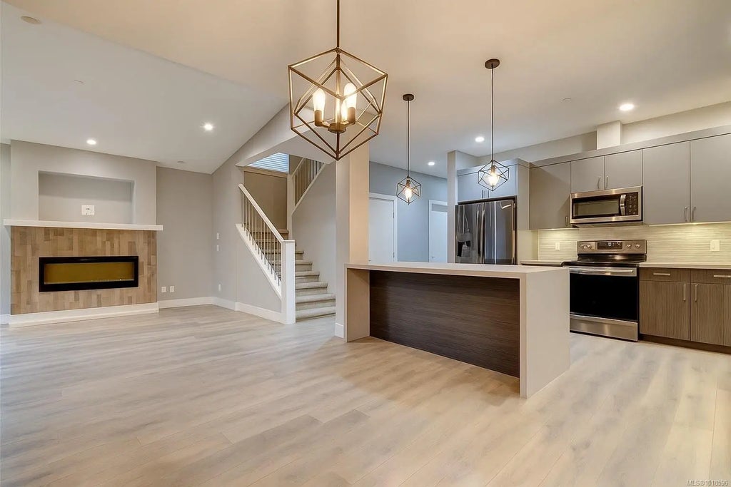 6516 Arranwood Dr, Sooke