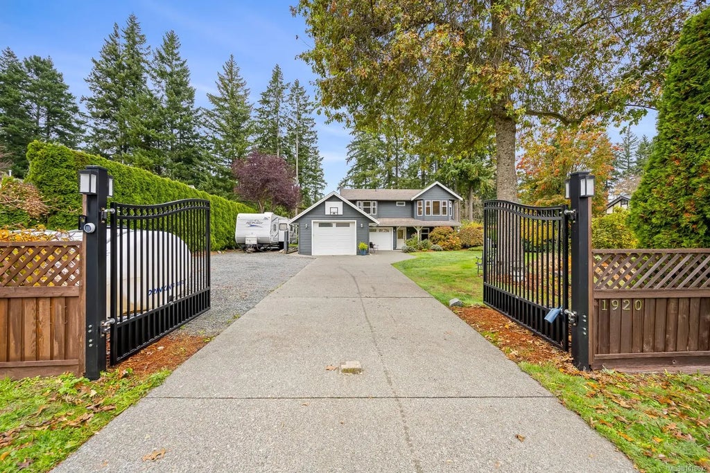 1920 Hearthstone Way, Comox