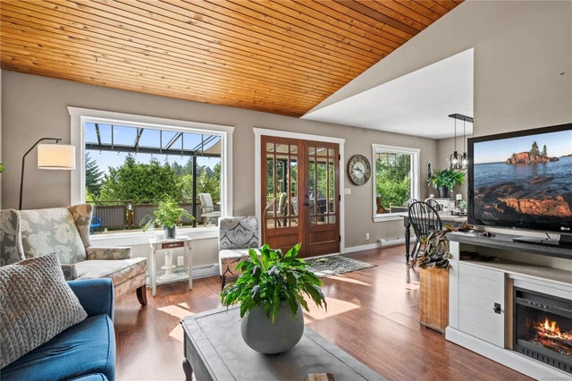 4 of 52 - 1669 Gerrand Rd, Nanaimo, BC