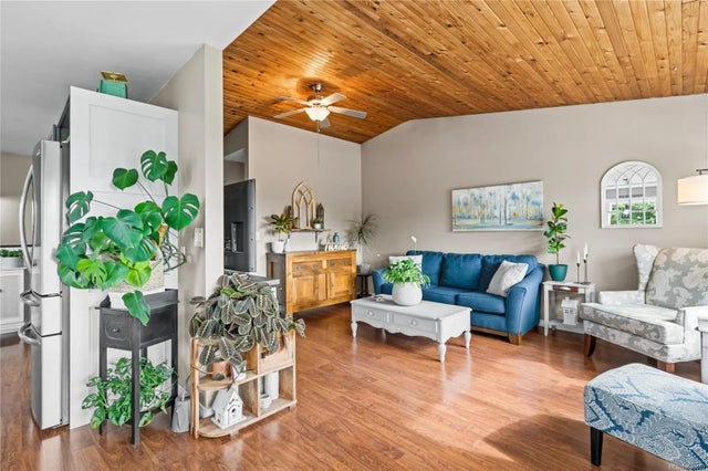 5 of 52 - 1669 Gerrand Rd, Nanaimo, BC