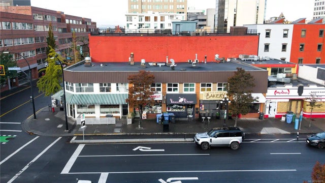 5 of 6 - 1002 Blanshard St, Victoria, BC