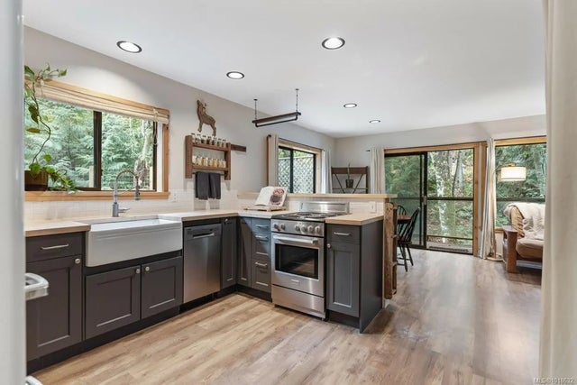 5 of 34 - 338 Walkers Hook Rd, Salt Spring, BC