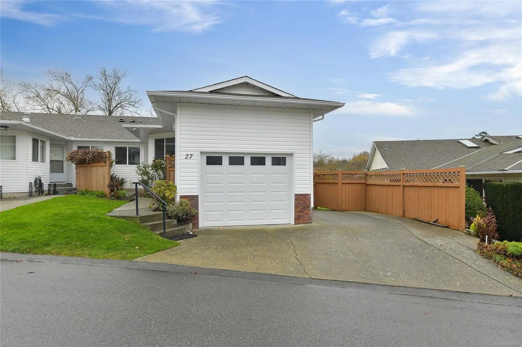 4125 Interurban Rd 27, Saanich