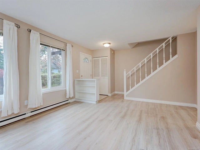 4 of 33 - 1741 Mckenzie Ave 9, Saanich, BC