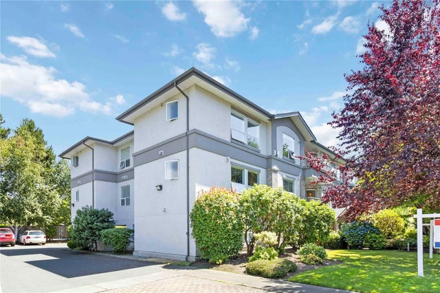 1 of 35 - 9945 Fifth St 203, Sidney, BC