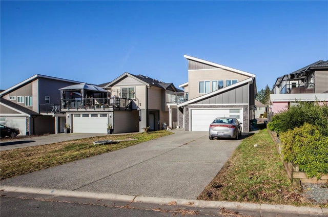 2 of 38 - 443 Silver Mountain Dr, Nanaimo, BC