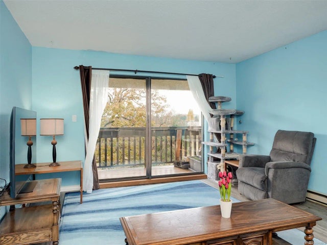 4 of 26 - 3277 Glasgow Ave 413, Saanich, BC