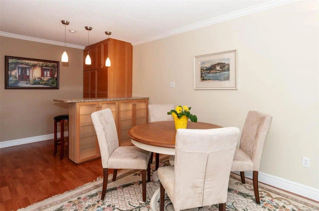 3 of 42 - 1024 Fairfield Rd 302, Victoria, BC