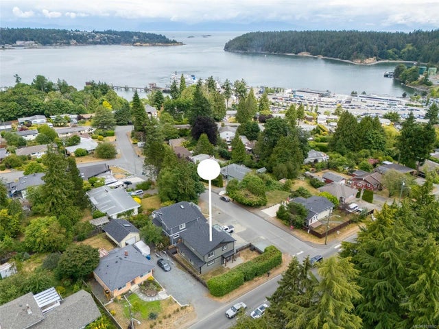 2 of 39 - 820 Brechin Rd, Nanaimo, BC