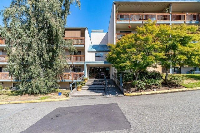 2 of 23 - 4728 Uplands Dr 304, Nanaimo, BC