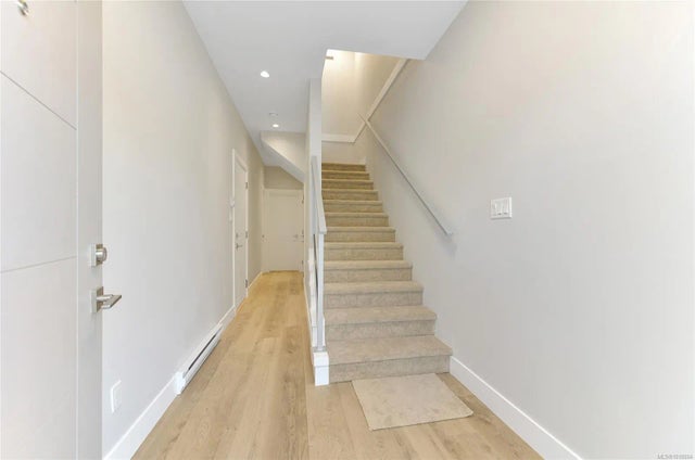 2 of 38 - 994 Citation Rd, Langford, BC