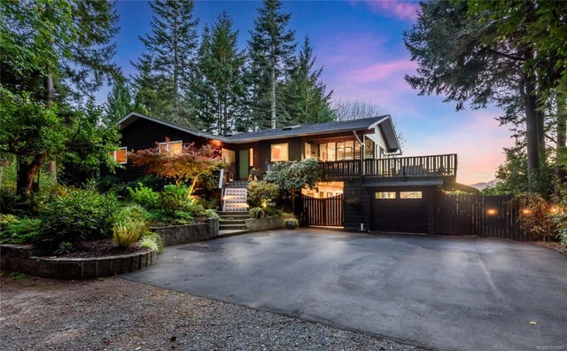 1 of 82 - 1165 Glen Urquhart Dr, Courtenay, BC