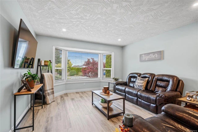 4 of 74 - 753 De Frane Crt, Ladysmith, BC