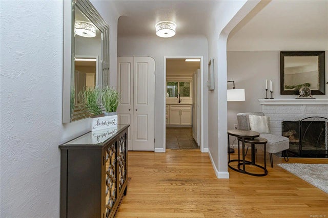 3 of 50 - 1743 Townley St, Saanich, BC