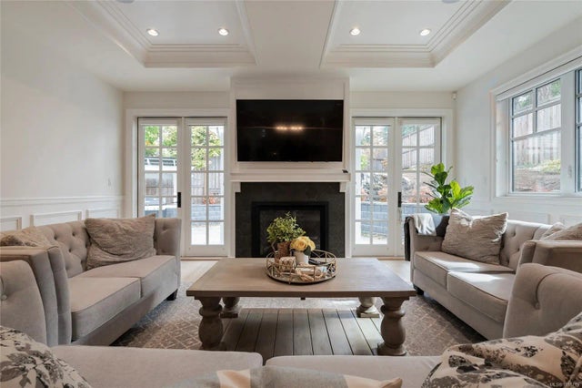 5 of 58 - 4829 Cordova Bay Rd, Saanich, BC