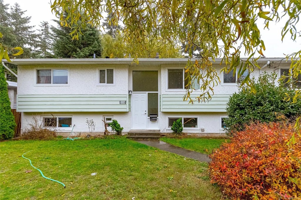 1116 Thunderbird Dr, Nanaimo