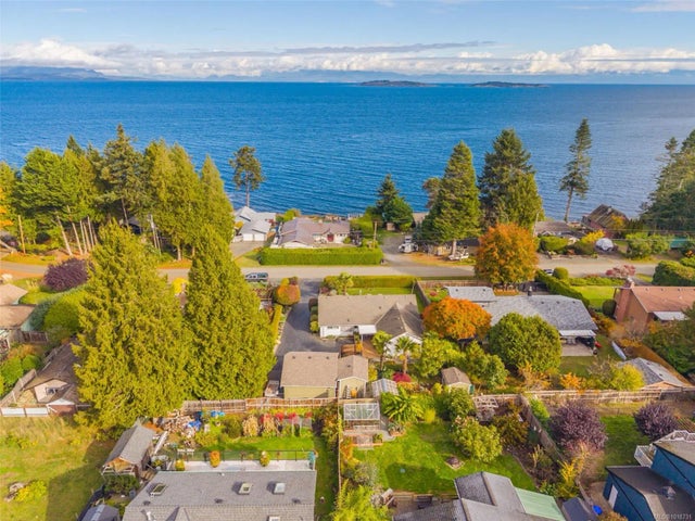 2 of 59 - 1379 Reef Rd, Nanoose Bay, BC