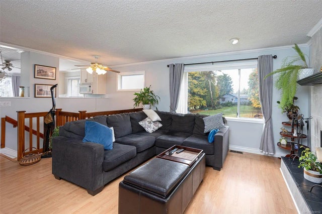 4 of 27 - 10654 Youbou Rd, Youbou, BC