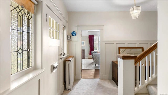 1 of 32 - 1296 Richardson St, Victoria, BC