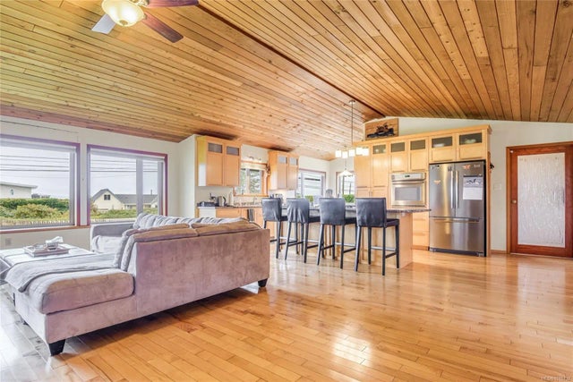 4 of 46 - 3910 Island Hwy, Campbell River, BC