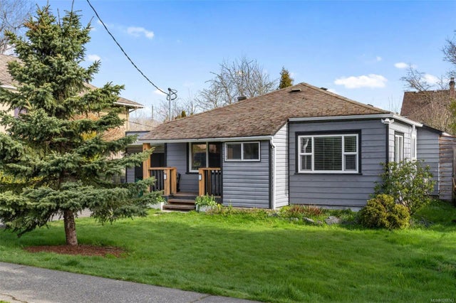 4 of 29 - 450 Obed Ave, Saanich, BC