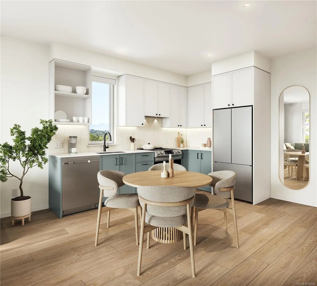 3226 Shelbourne St 110, Saanich