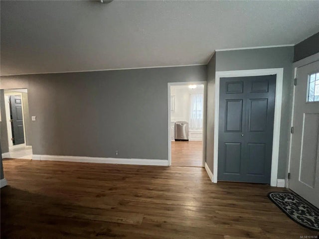 4 of 22 - 4339 Cedarwood St, Port Alberni, BC