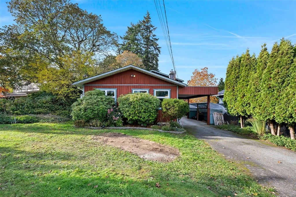 2700 Rainville Rd, Langford