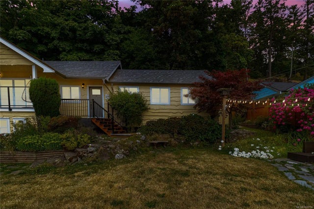 2 of 46 - 1892 Swartz Bay Rd, North Saanich, BC