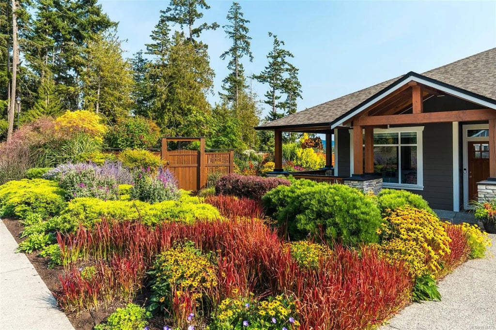 6303 Riverstone Dr, Sooke