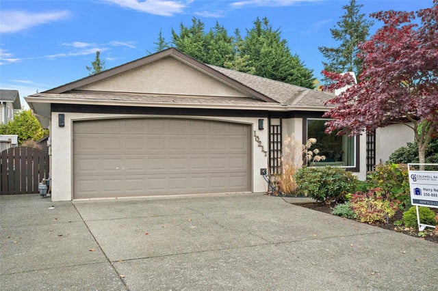 1 of 31 - 10217 Robinia Pl, Sidney, BC