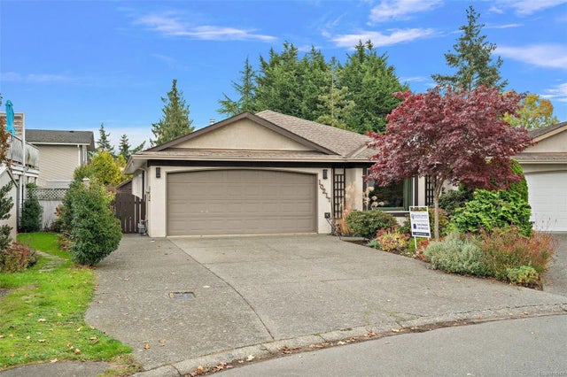 2 of 31 - 10217 Robinia Pl, Sidney, BC