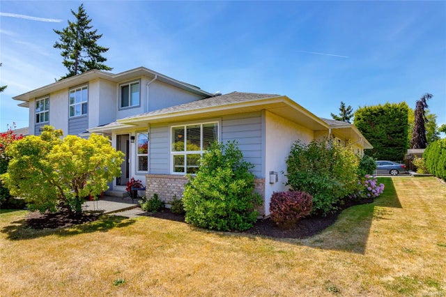 2 of 29 - 10124 Resthaven Dr D, Sidney, BC
