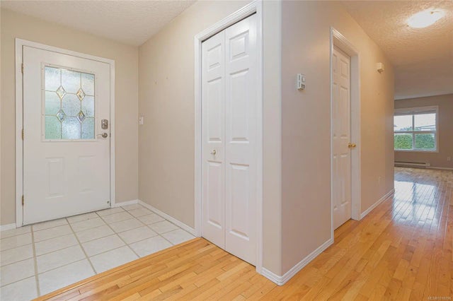 4 of 29 - 10124 Resthaven Dr D, Sidney, BC