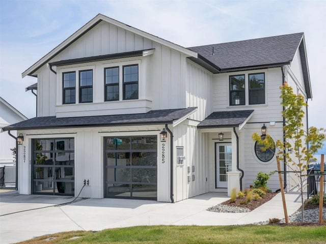 1 of 33 - 2285 Hudson Terr, Sooke, BC