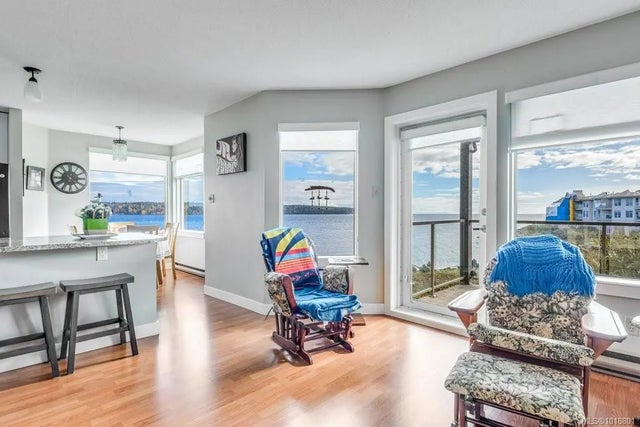 1 of 22 - 27 Island Hwy S 1204, Campbell River, BC