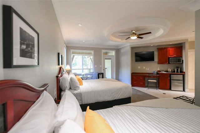 1 of 15 - 366 Clubhouse Dr 901-902b, Courtenay, BC