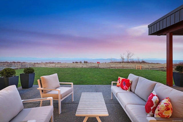 1 of 63 - 300 Connemara Rd, Comox, BC