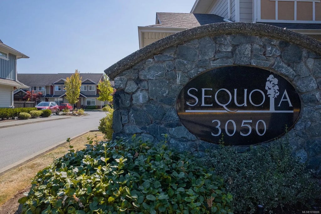 3050 Sherman Rd 22, Duncan