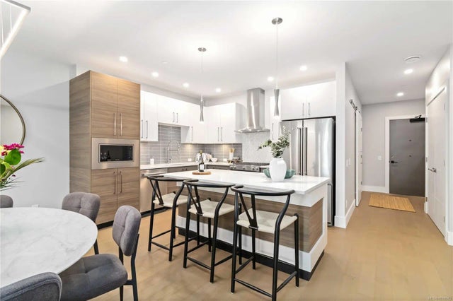 5 of 25 - 986 Doumac Ave 202, Saanich, BC