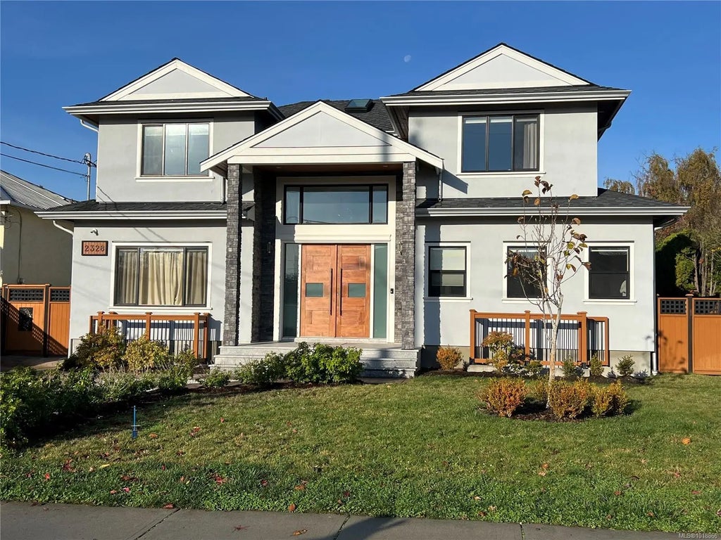 2328 Dunlevy St, Oak Bay