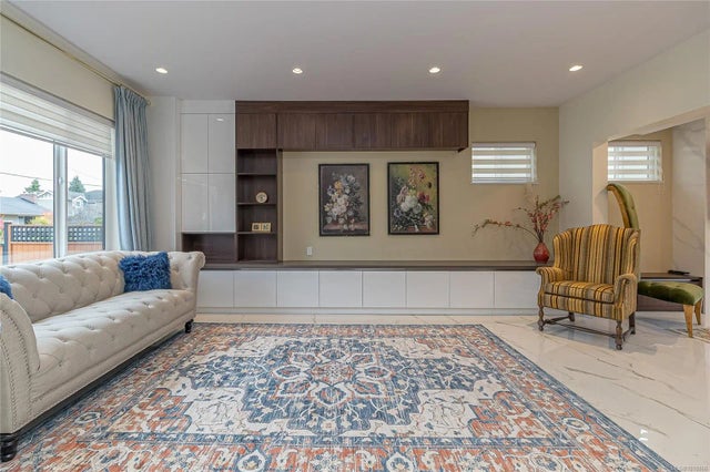 3 of 37 - 2328 Dunlevy St, Oak Bay, BC