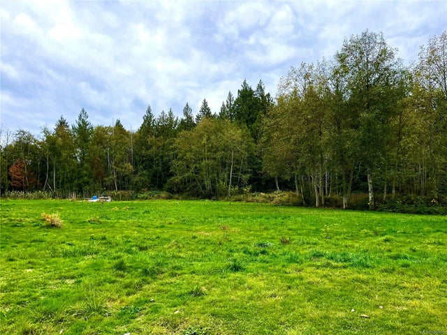 3 of 14 - 2303 Jingle Pot Rd, Nanaimo, BC